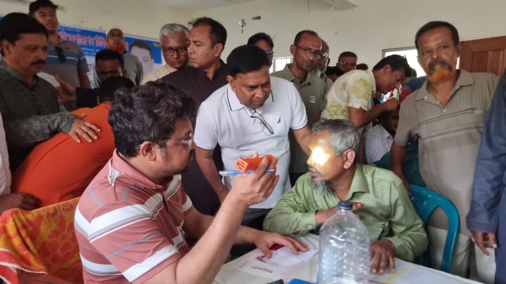 পাইকগাছায় বিনামূল্যে দু’শতাধিক রোগী’র ছানী অপারেশন