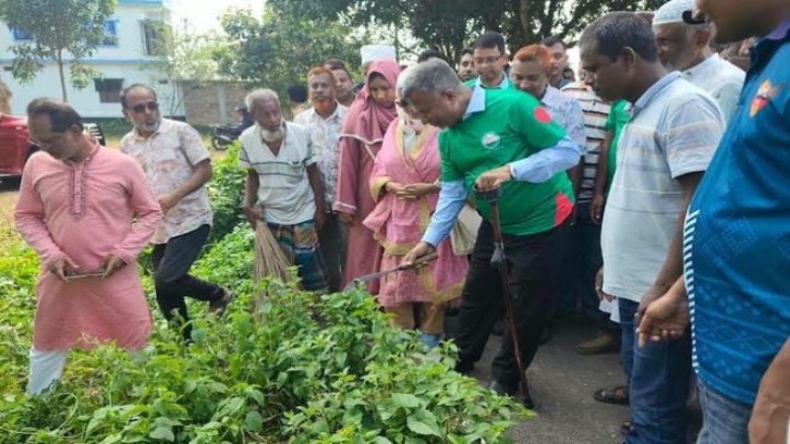 ডেঙ্গু প্রতিরোধে মশক নিধনের পাশাপাশি পরিচ্ছন্ন পরিবেশ জরুরি: জনপ্রশাসন প্রতিমন্ত্রী